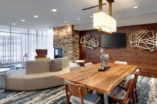 Fairfield Inn & Suites by Marriott Springfield North - image 10
