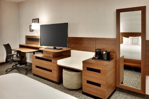 Fairfield Inn & Suites by Marriott Springfield North - image 14