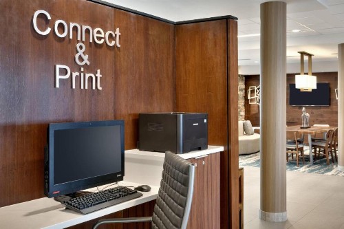 Fairfield Inn & Suites by Marriott Springfield North - image 20