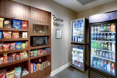 Fairfield Inn & Suites by Marriott Springfield North - image 24