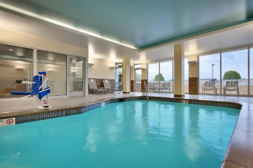 Fairfield Inn & Suites by Marriott Springfield North - image 31