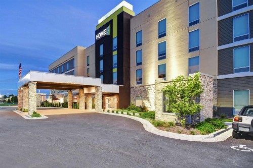 Home2 Suites by Hilton Springfield North - image 10