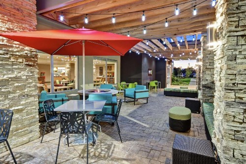 Home2 Suites by Hilton Springfield North - image 11