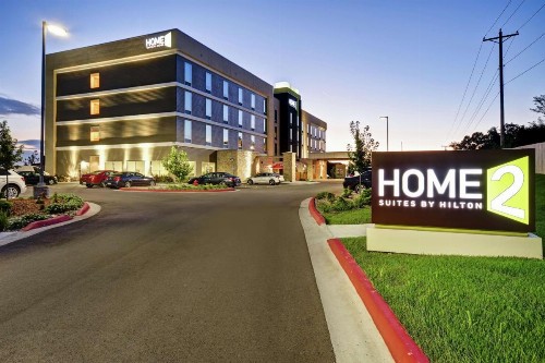 Home2 Suites by Hilton Springfield North - image 7