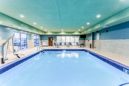 Holiday Inn Express & Suites - Springfield North an IHG Hotel - image 16