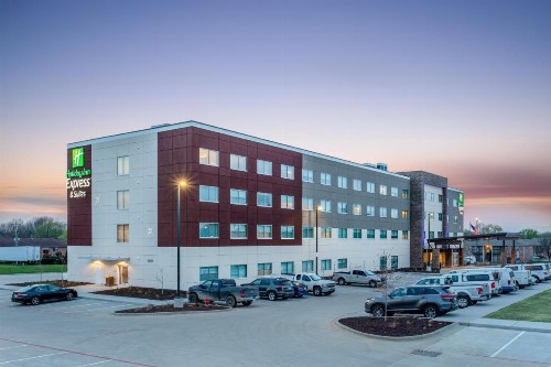 Holiday Inn Express & Suites - Springfield North an IHG Hotel - image 30