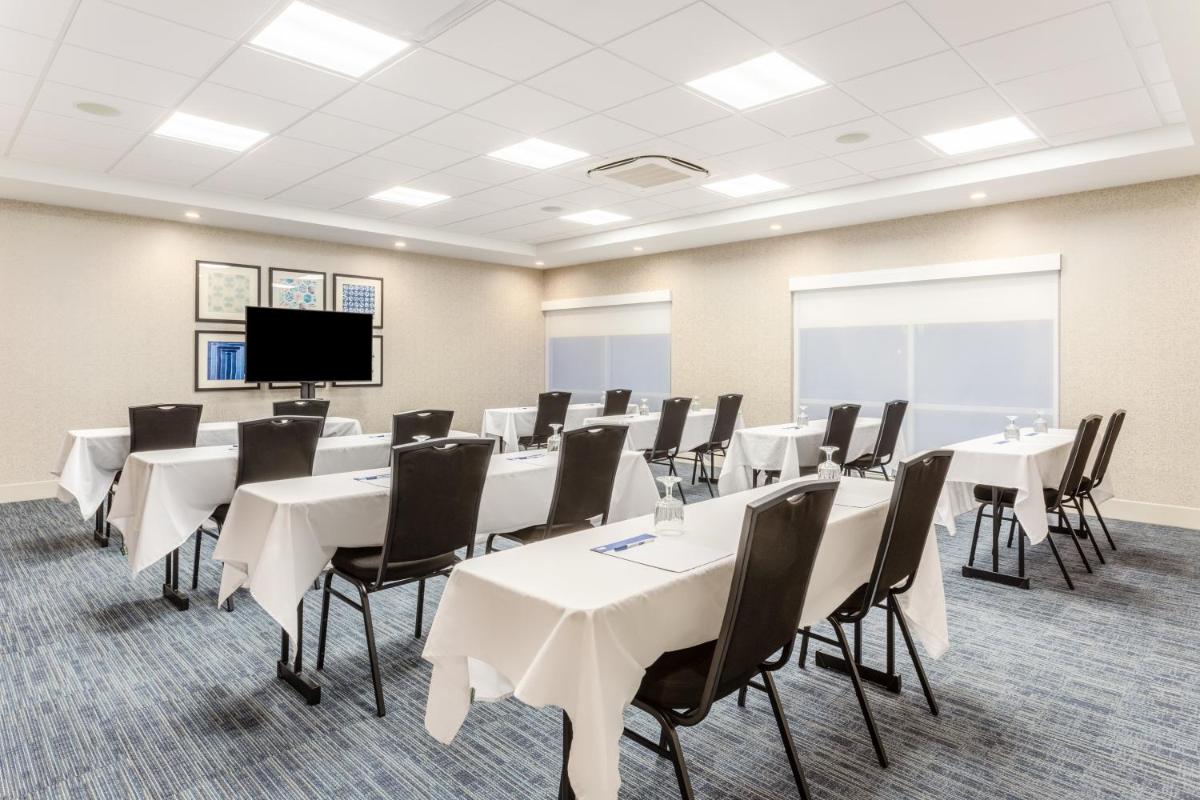 Holiday Inn Express & Suites - Springfield North an IHG Hotel - image 5