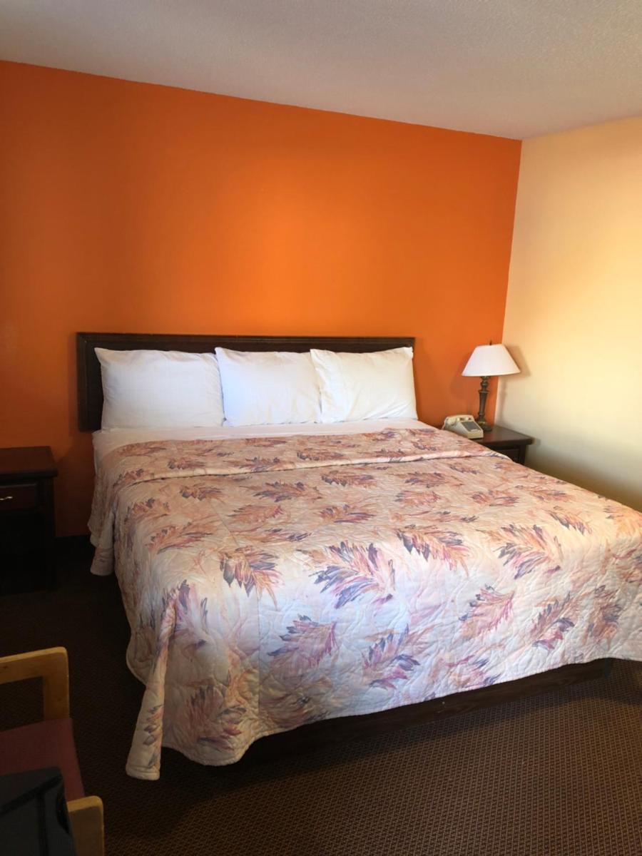 Dogwood Park Inn - image 7