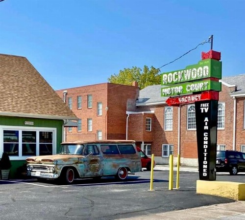 Rockwood Motor Court - image 27