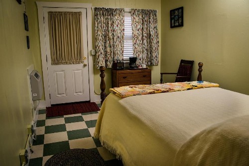 Rockwood Motor Court - image 30