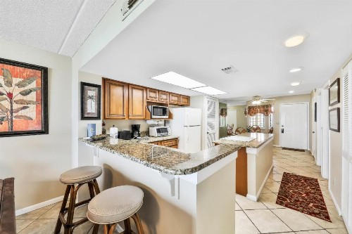 Oceanfront Windjammer Getaway - image 7