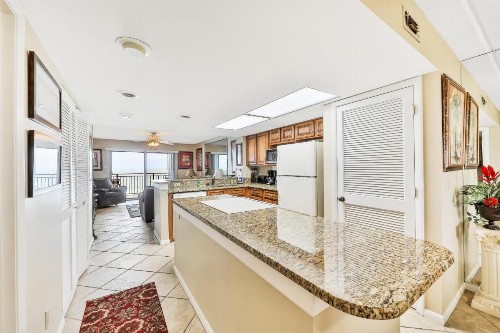 Oceanfront Windjammer Getaway - image 9