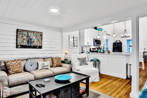Bernard Street Bungalow - image 10