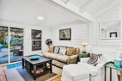 Bernard Street Bungalow - image 11