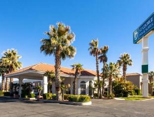 St. George Inn and Suites - image 5
