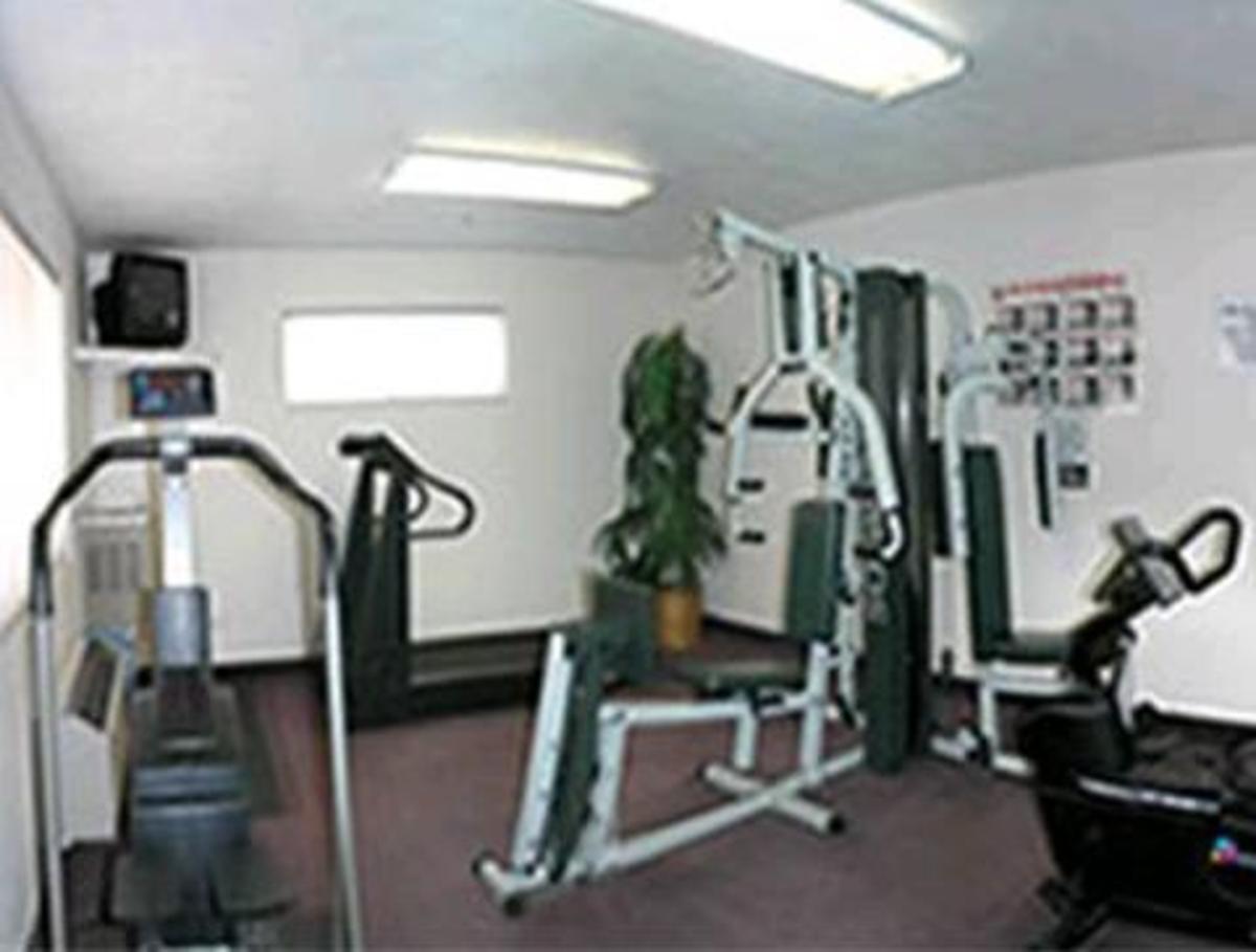 St. George Inn and Suites - image 7