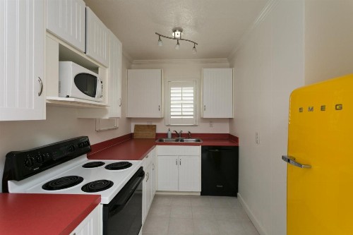 Inn on the Beach - image 13