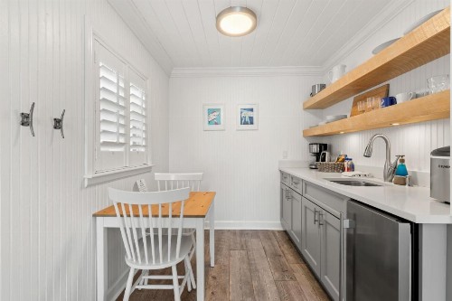 Inn on the Beach - image 30