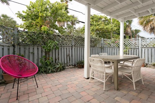 Inn on the Beach - image 7
