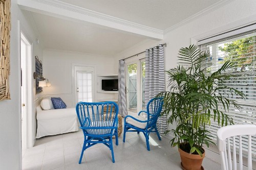 Inn on the Beach - image 8