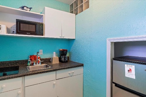 Blind Pass Resort Motel - image 37