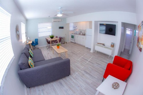 St. Pete Beach Suites - image 5