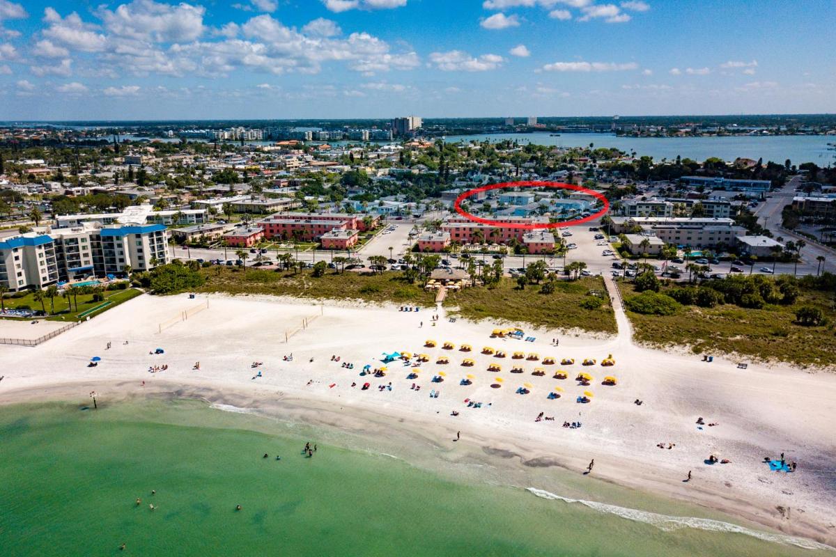 St. Pete Beach Suites - image 7