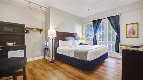 Crystal Bay Historic Hotel - image 21