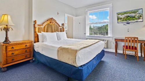 Crystal Bay Historic Hotel - image 23