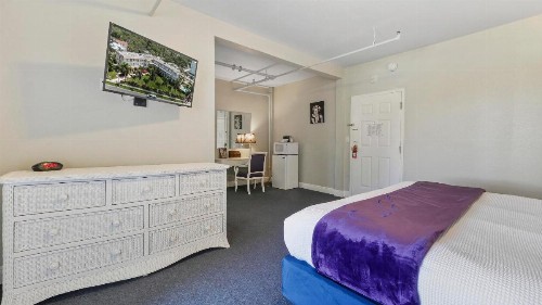 Crystal Bay Historic Hotel - image 34