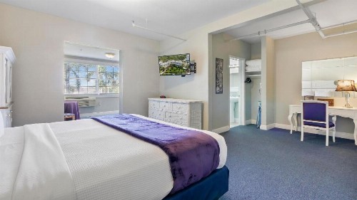 Crystal Bay Historic Hotel - image 50