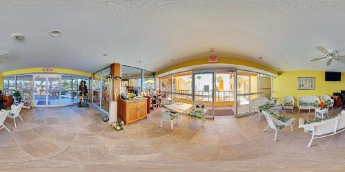 Page Terrace Beachfront Hotel - image 18