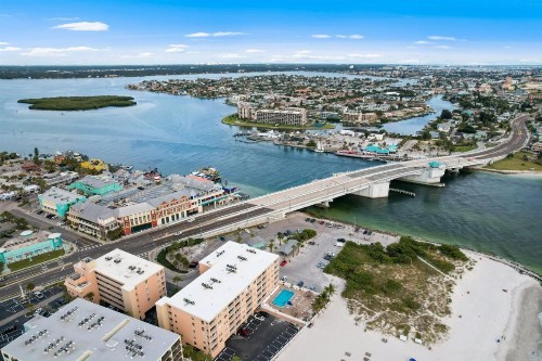 312 Beach Place Condos - image 2