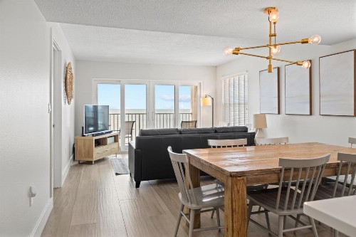 412 Beach Place Condo - image 4