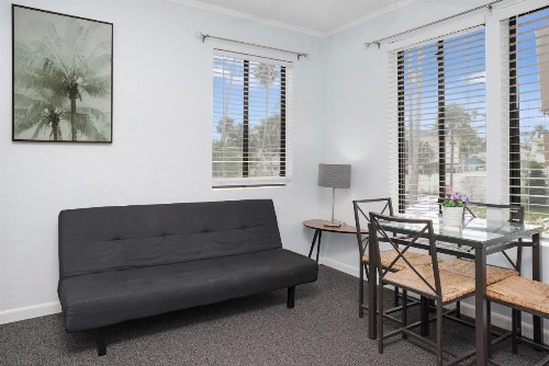 Sabal Palms Inn - image 2