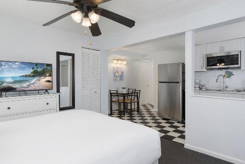 Sabal Palms Inn - image 20
