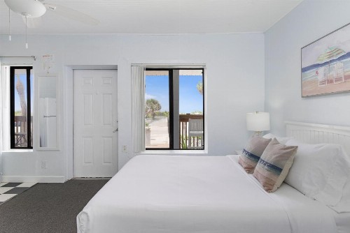 Sabal Palms Inn - image 36