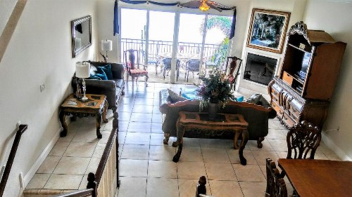 Beach and Bay MediterraneanTownhouse - image 12