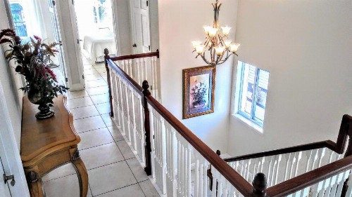 Beach and Bay MediterraneanTownhouse - image 19