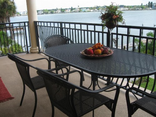 Beach and Bay MediterraneanTownhouse - image 2