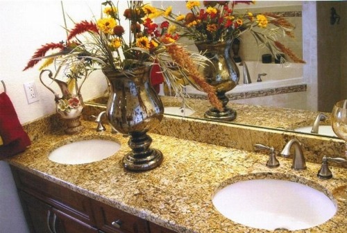 Beach and Bay MediterraneanTownhouse - image 29