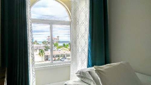Beach and Bay MediterraneanTownhouse - image 31
