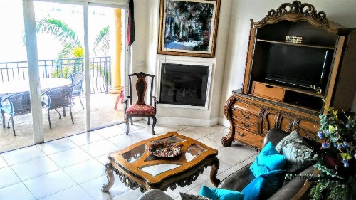 Beach and Bay MediterraneanTownhouse - image 6