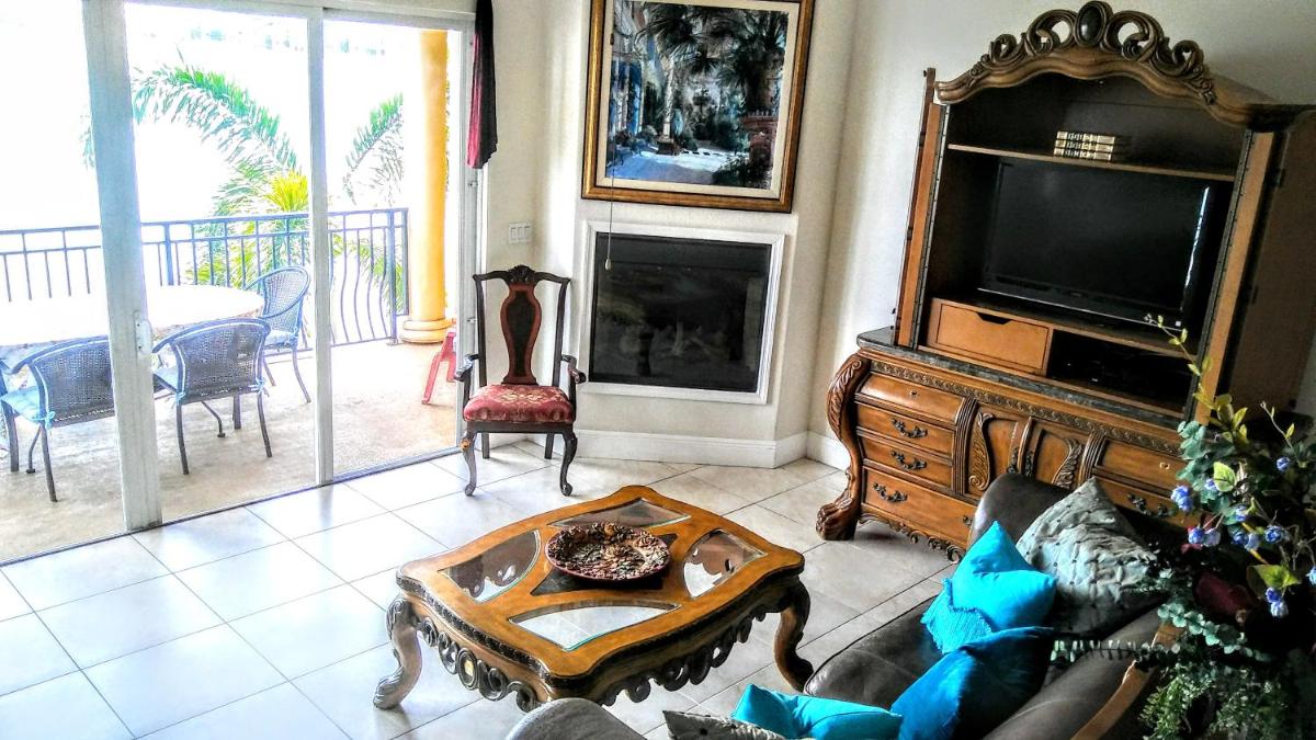 Beach and Bay MediterraneanTownhouse - image 6