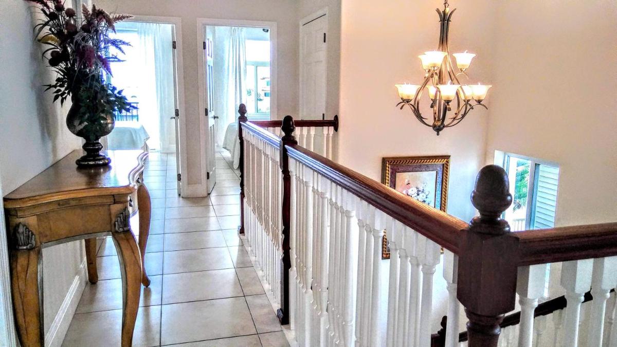 Mediterranean Three Story Beach Townhouse - image 6
