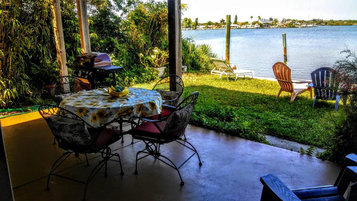Boca Ciega Bay Apartment - image 5
