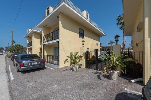 204 - Royal Orleans - image 9