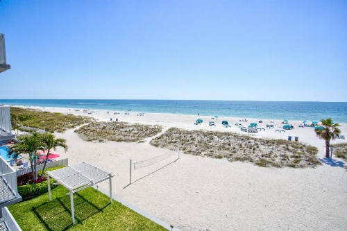 413 - Island Inn - image 16