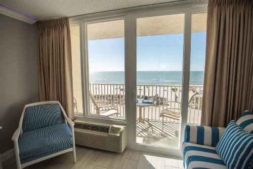 413 - Island Inn - image 21