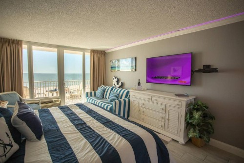413 - Island Inn - image 26